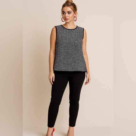 Banana Republic Black & White Fringed Tank Top Size Large | Classic Workwear - Picture 1 of 5